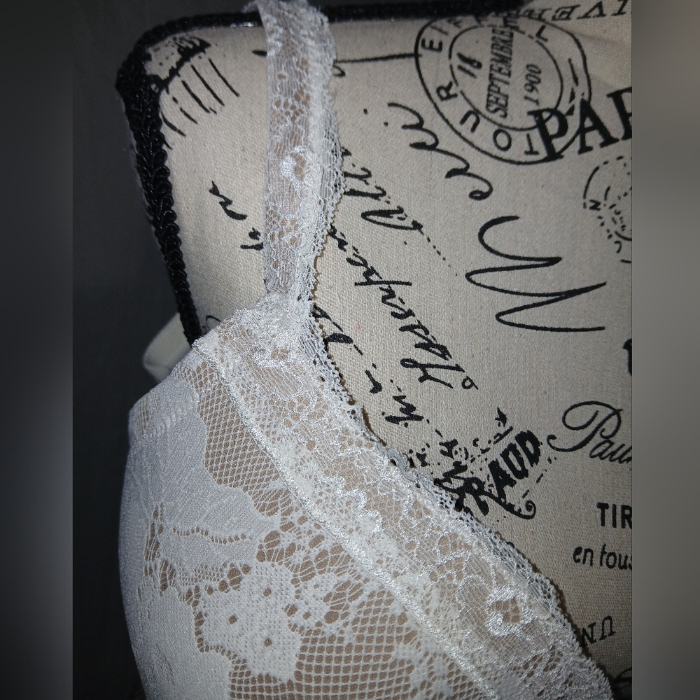 Bra - Picture 8 of 10